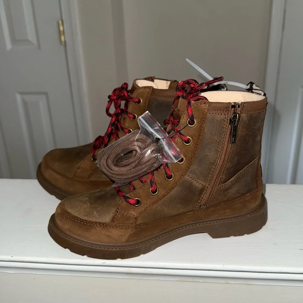 Ugg boys Robley Weather boots size 4